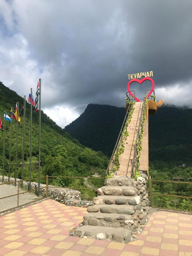 Мир Очамчира Экстерьер фото